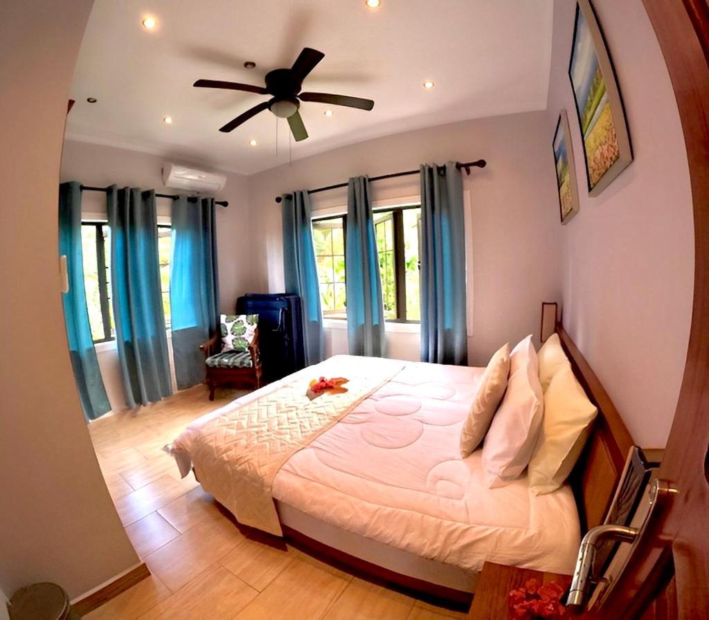 Belle Montagne Holiday Apartments Grand Anse  Exterior photo